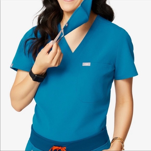 ISO alps blue Catarina scrub top - Picture 1 of 1